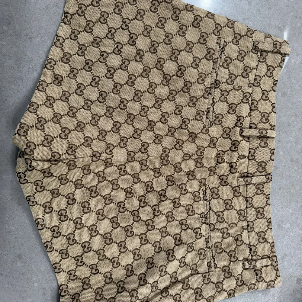Gucci Beige Brown Monogram High-Waist Shorts - Picture 7 of 7